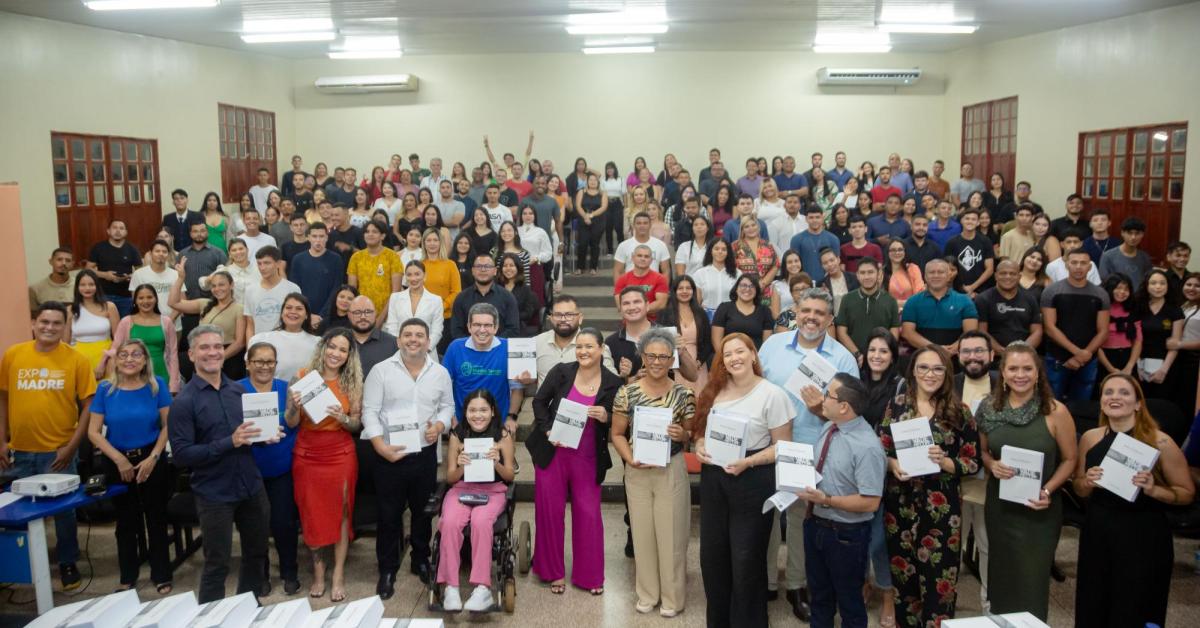 Aula Magna Do Curso De Direito Da Faculdade Madre Tereza O Senador