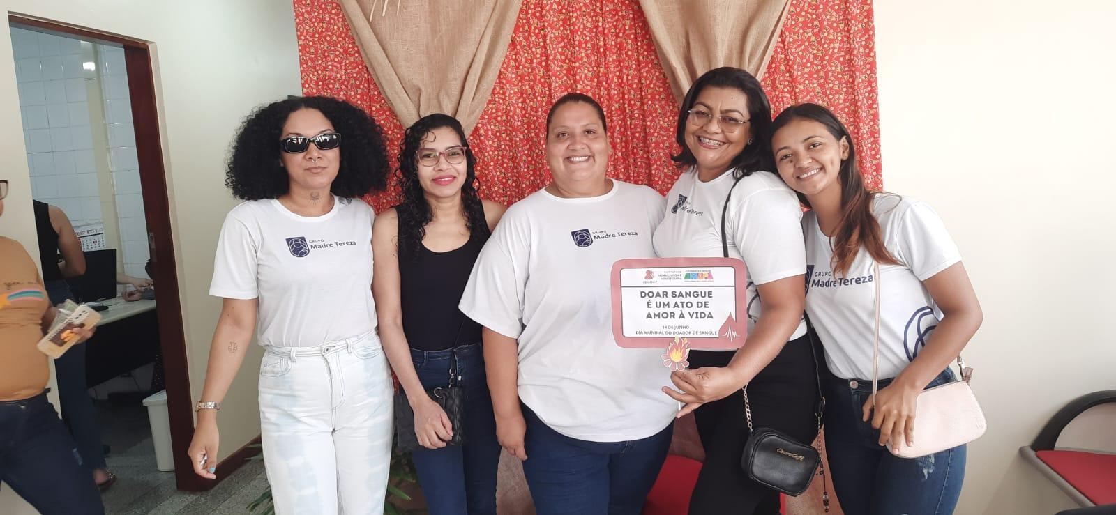 Alunos e Colaboradores do Grupo Madre Tereza Participam de Ação de Doação de Sangue no HEMOAP