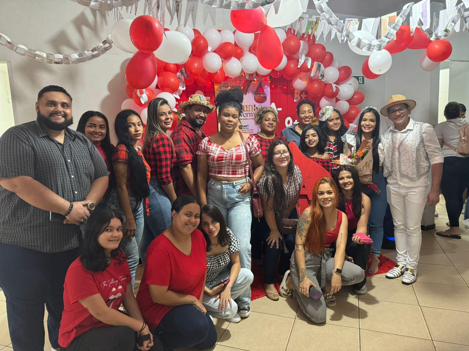 Turma de Técnico em Enfermagem Celebra o Dia Mundial do Doador de Sangue com Arraiá Especial