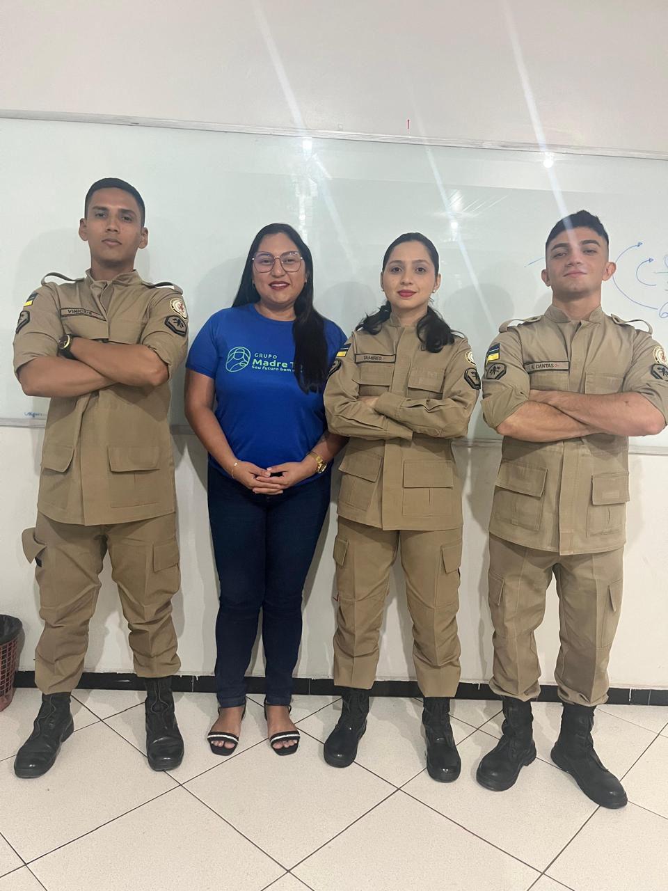 Palestra e Treinamento sobre Primeiros Socorros Aquáticos aos Acadêmicos do Curso de Educação Física