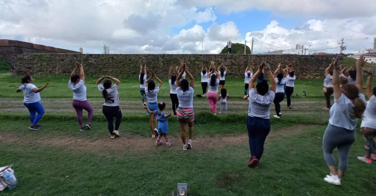 Alunas do Curso de Estética Participam de Aula Externa no Entorno da Fortaleza de São José