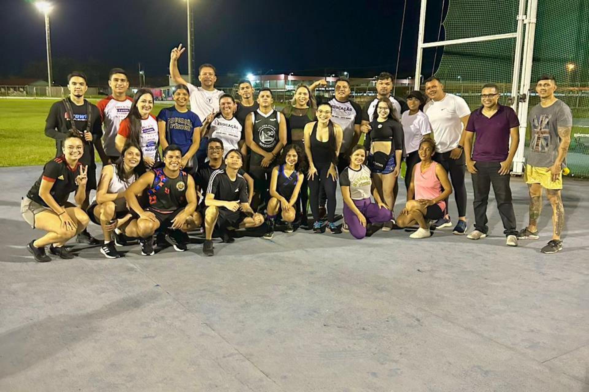 Alunos de Educação Física do Grupo Madre Tereza Vivenciam Prática Esportiva na Pista de Atletismo da UNIFAP