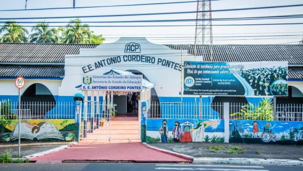 Alunos do Grupo Madre Tereza Oferecem Serviços de Saúde à Comunidade na Escola Antônio Cordeiro Pontes