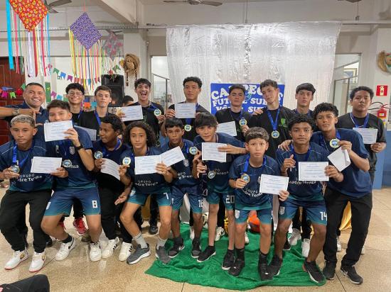 Brilho e Conquista: Centro de Ensino Madre Tereza Celebra Bicampeonato nos Jogos Escolares Brasileiros 2024