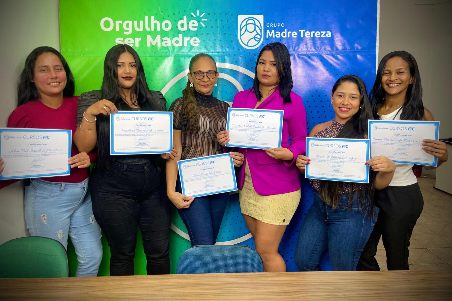 Faculdade Madre Tereza Forma Primeira Turma do Curso de Cuidador Escolar