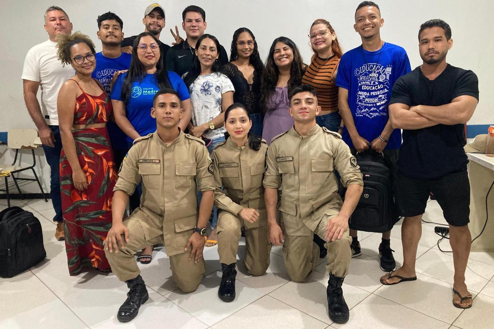 Palestra e Treinamento sobre Primeiros Socorros Aquáticos aos Acadêmicos do Curso de Educação Física