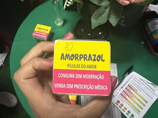 Uma Imersão na Farmacologia: Alunos do Grupo Madre Tereza Criam Farmácia Didática